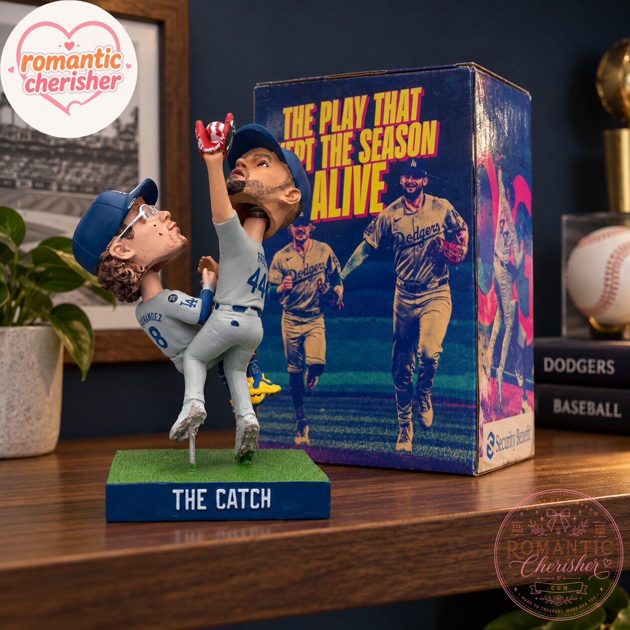 Los Angeles Dodgers The Catch Kike Hernandez Bobblehead Figure