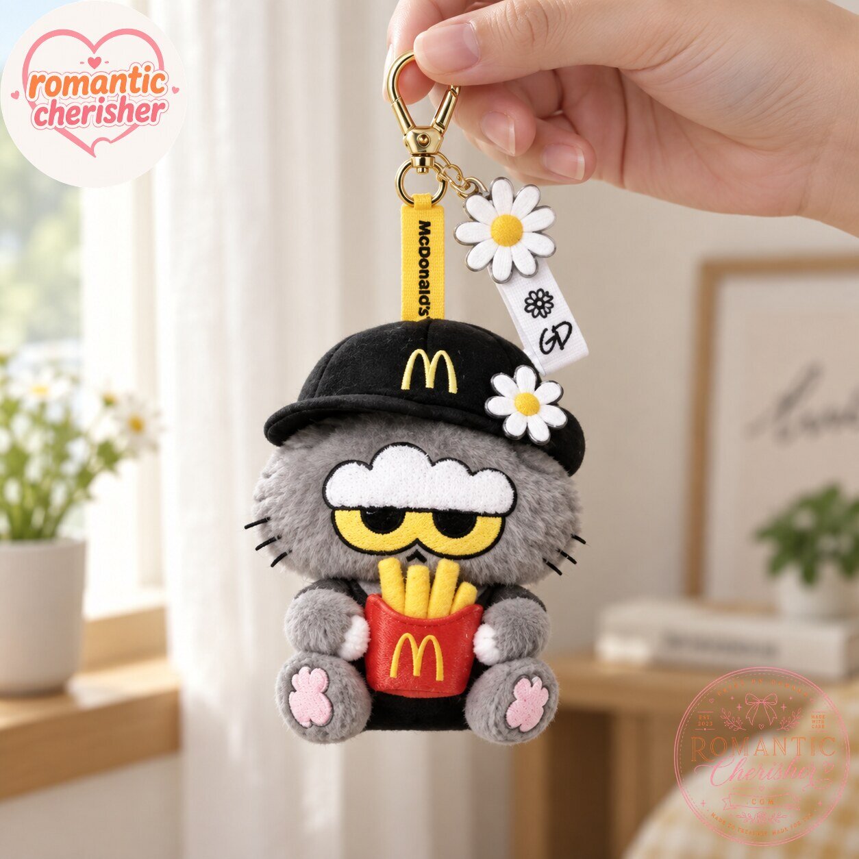 G-DRAGON x McDonald’s Fries Plush Keychain 5 G-DRAGON x McDonald’s Fries Plush Keychain
